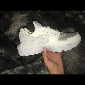 Women’s Nike Air Huarache Runs